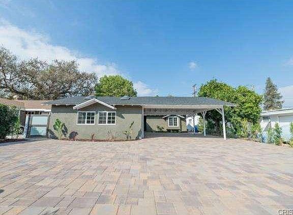 3rd image of 23049 Leonora Dr