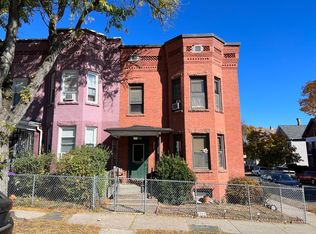 219 Suffolk St, Holyoke, MA 01040