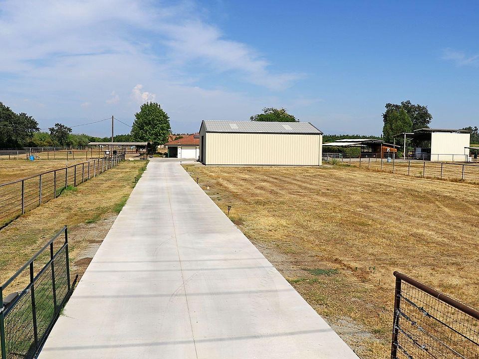 1st image of 32968 Road 132