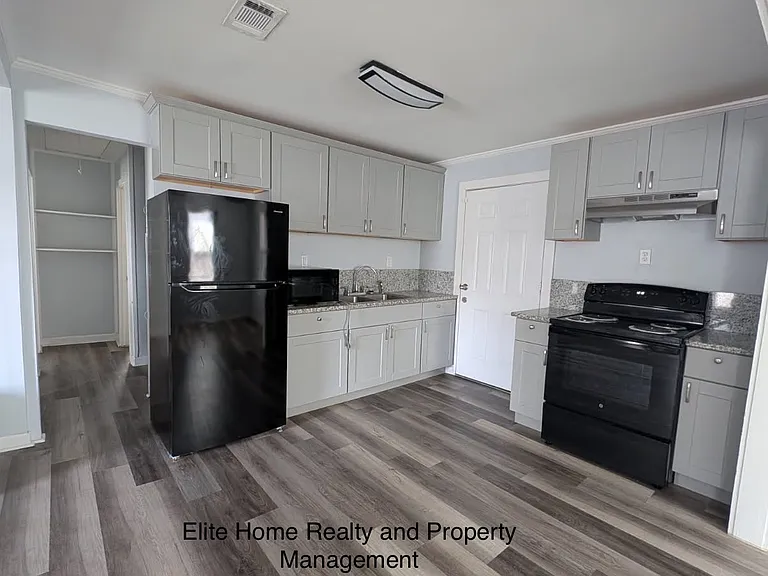 1153 Auburn Dr — Photo 13