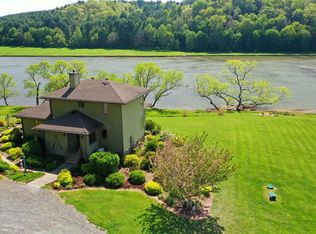 104 Lands End Ln, Galax, VA 24333