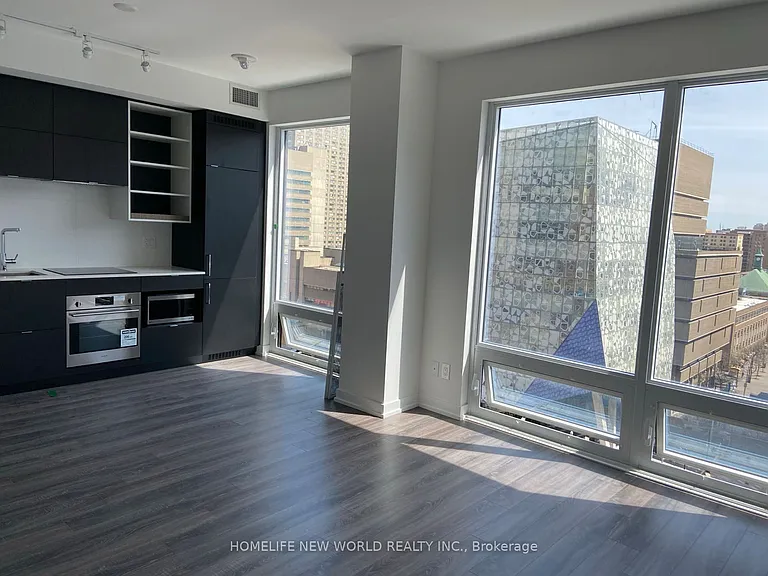 20 Edward St #902 — Photo 5