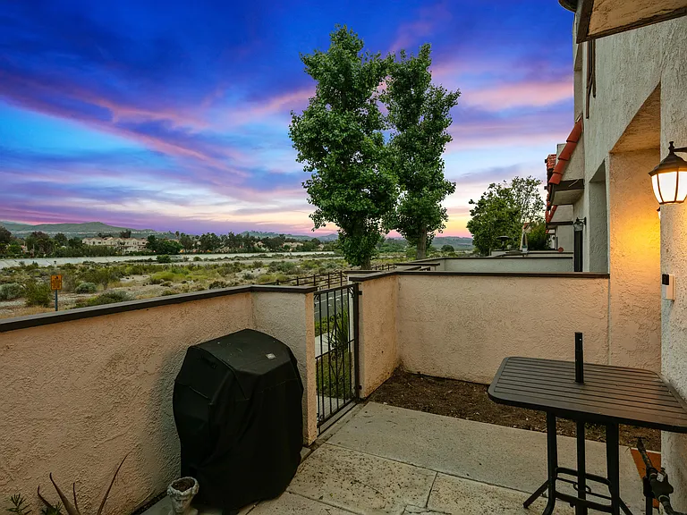 Breathtaking vistas that stretch out before you, offering a panoramic feast for the senses.