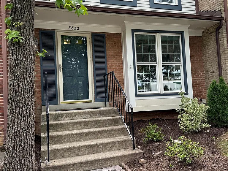 5832 Apsley House Ct — Photo 40