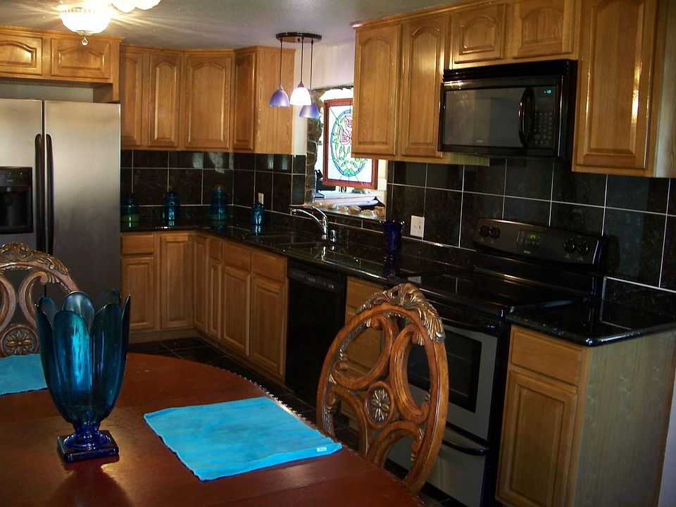 Beautiful newly remodeled kitchen, with eating area.