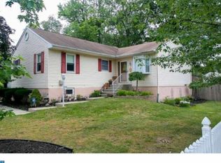 52 N Terrace Ave, Maple Shade, NJ 08052