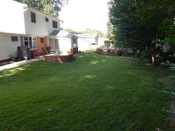 2nd image of 9888 Becket Ct