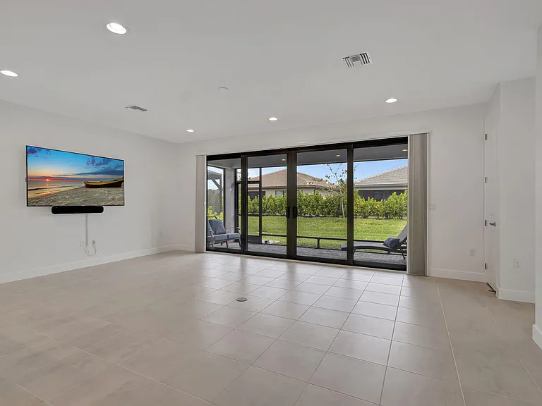 12557 SW Rain River Dr — Photo 9