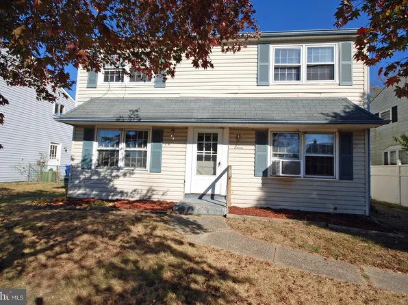 11 Wellington Pl, Burlington, NJ 08016