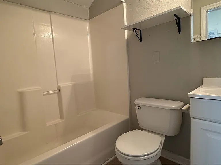 414 Prince St — Photo 17