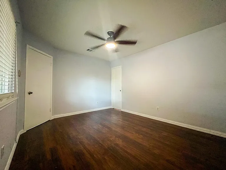 12004 Thompkins Dr — Photo 29
