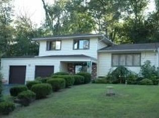 15 Falcon Pl, Wayne, NJ 07470