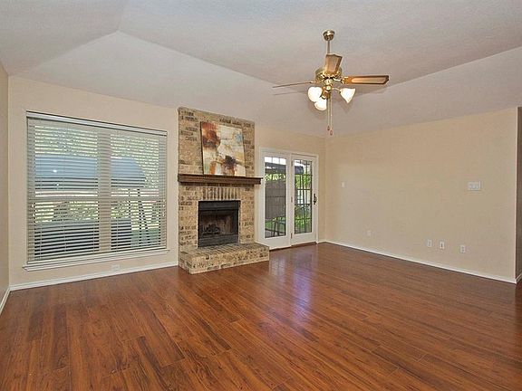 3rd image of 7808 Roberta Dr