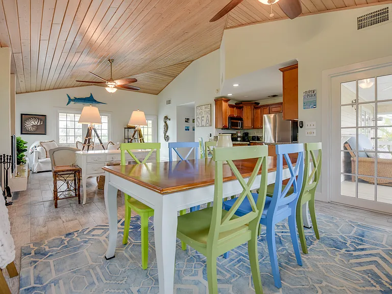 320 W Indies Dr — Photo 15