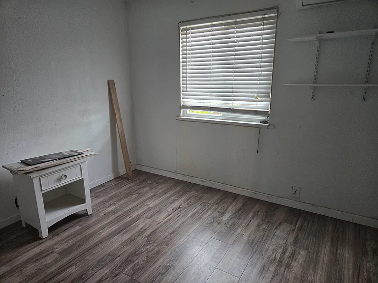 5765 Nina Way — Photo 13