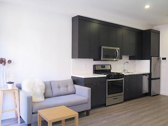 5th image of 237 Shipley St Unit 201
