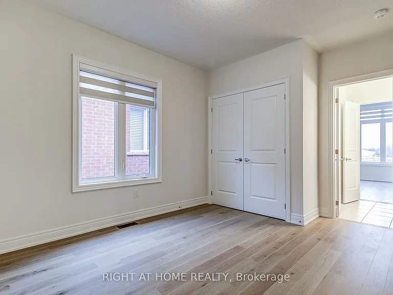 51 Lorrain Hand Cres — Photo 37