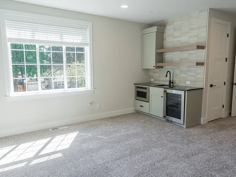10420 NE 112th St — Photo 40