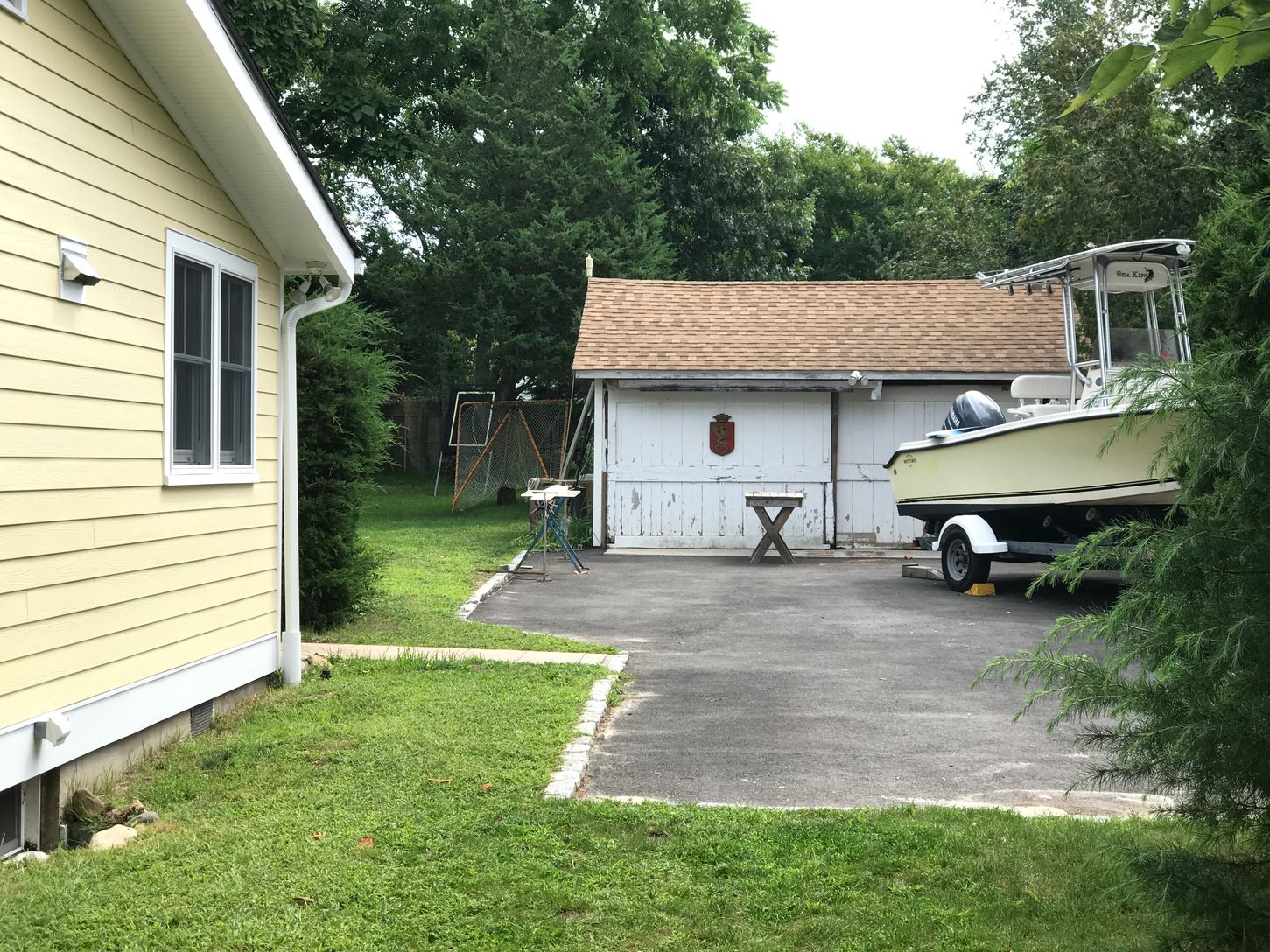  Side Yard /Facing Garage