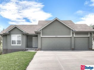 2518 N 137th St, Omaha, NE 68164