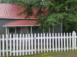 213 N Howard Ave, Landrum, SC 29356