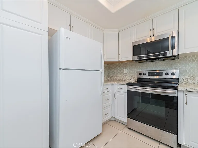333 Stanford Ct #30 — Photo 16