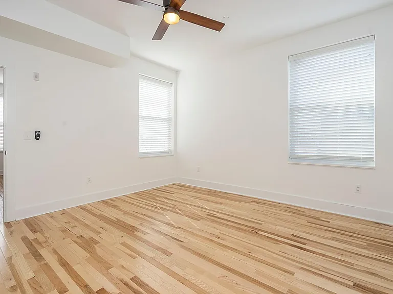 4816 Chester Ave #A109 — Photo 12