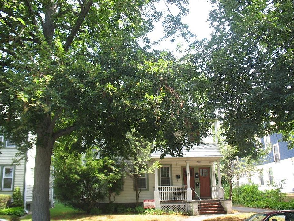 1st image of 131 W Elm St #3