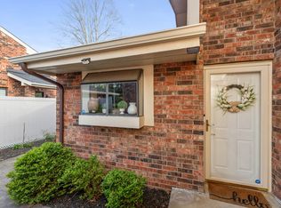 4228 Mockernut Ct, Columbus, IN 47201