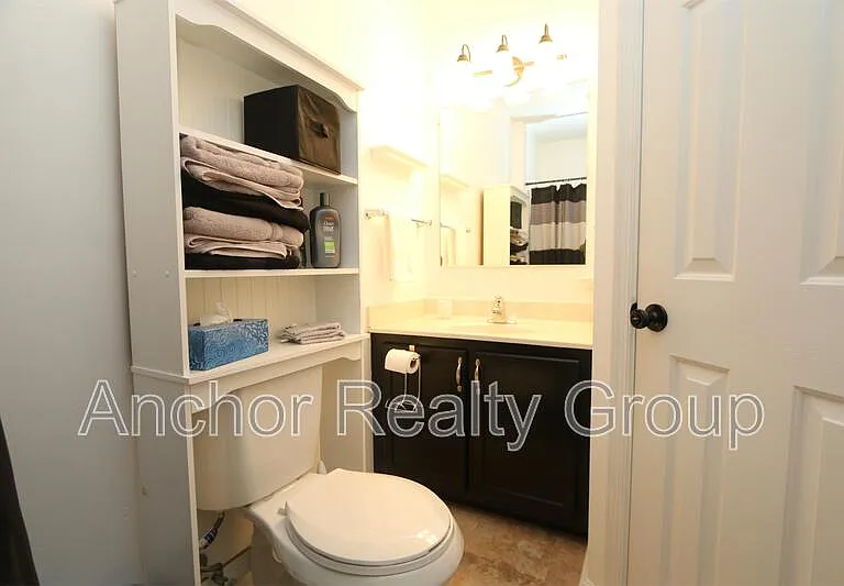 1618 Kingston Ave — Photo 32