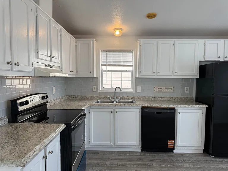 4420 Magin Meadow Dr — Photo 3