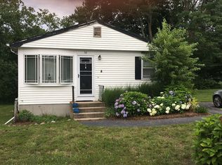 98 Highbank Ave, North Kingstown, RI 02852
