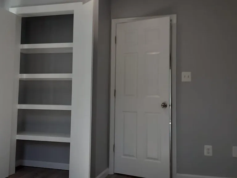 574 E Herman St — Photo 29
