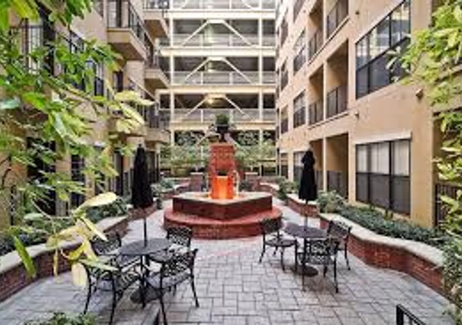 Modern One Bedroom Condo - The Bristol on Broadway — Photo 1