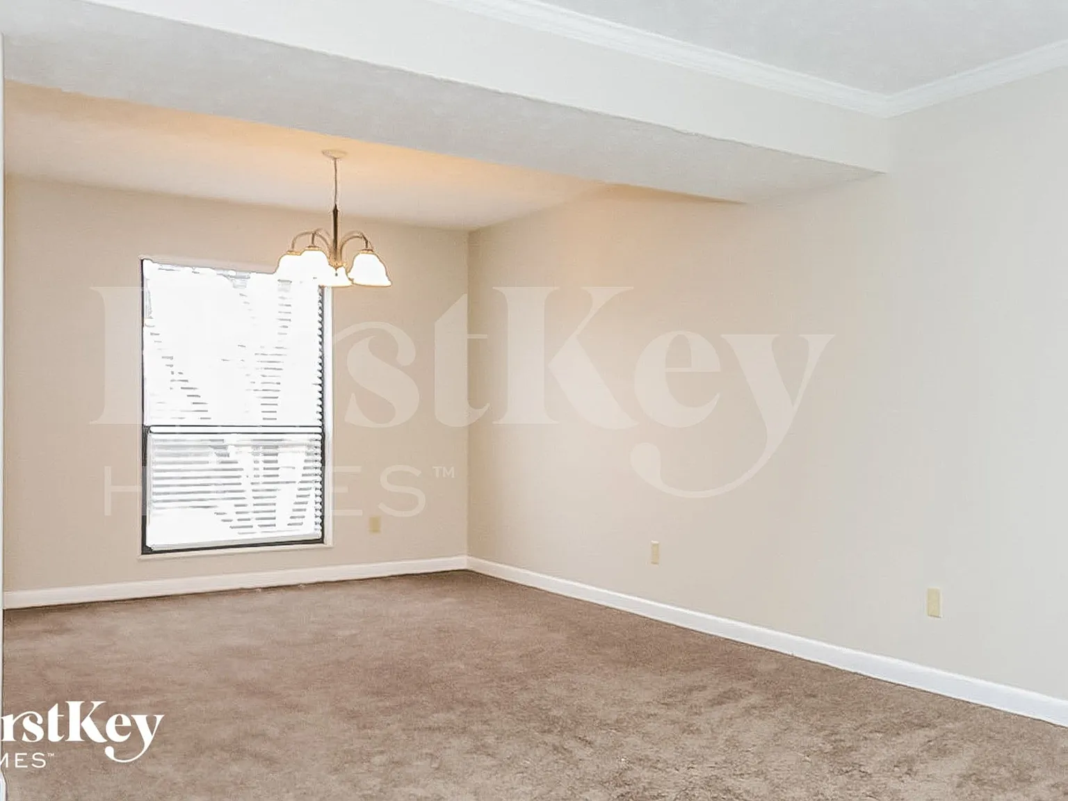 4 bed, 2.5 bath, 2115 sqft, $2,865 — Photo 4