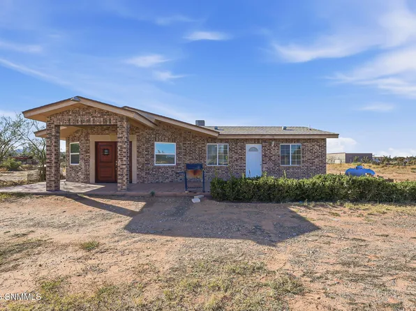 208 Diamondback Dr, Chaparral, NM 88081