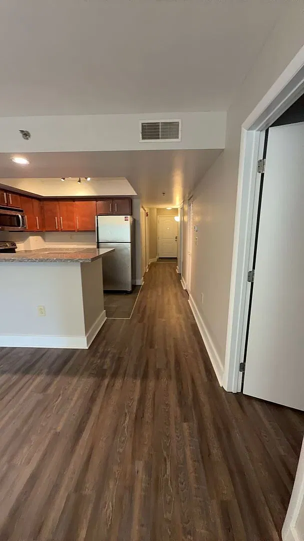 Lake Plaza #904- 3BD/2BA Available for FALL 2027! $4000 /month includes TWO assigned parking spac... — Photo 3