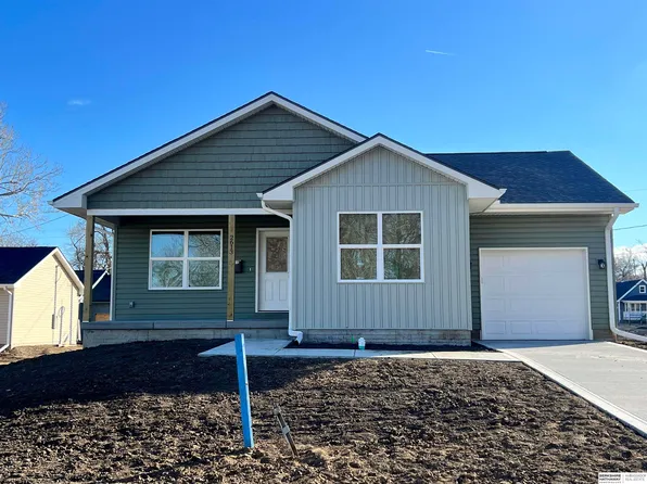 2613 Grant St, Omaha, NE 68111