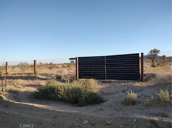 59425 Reche Rd, Landers, CA 92285