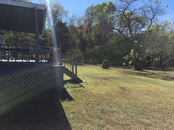 5th image of 120 Lance Wood Dr