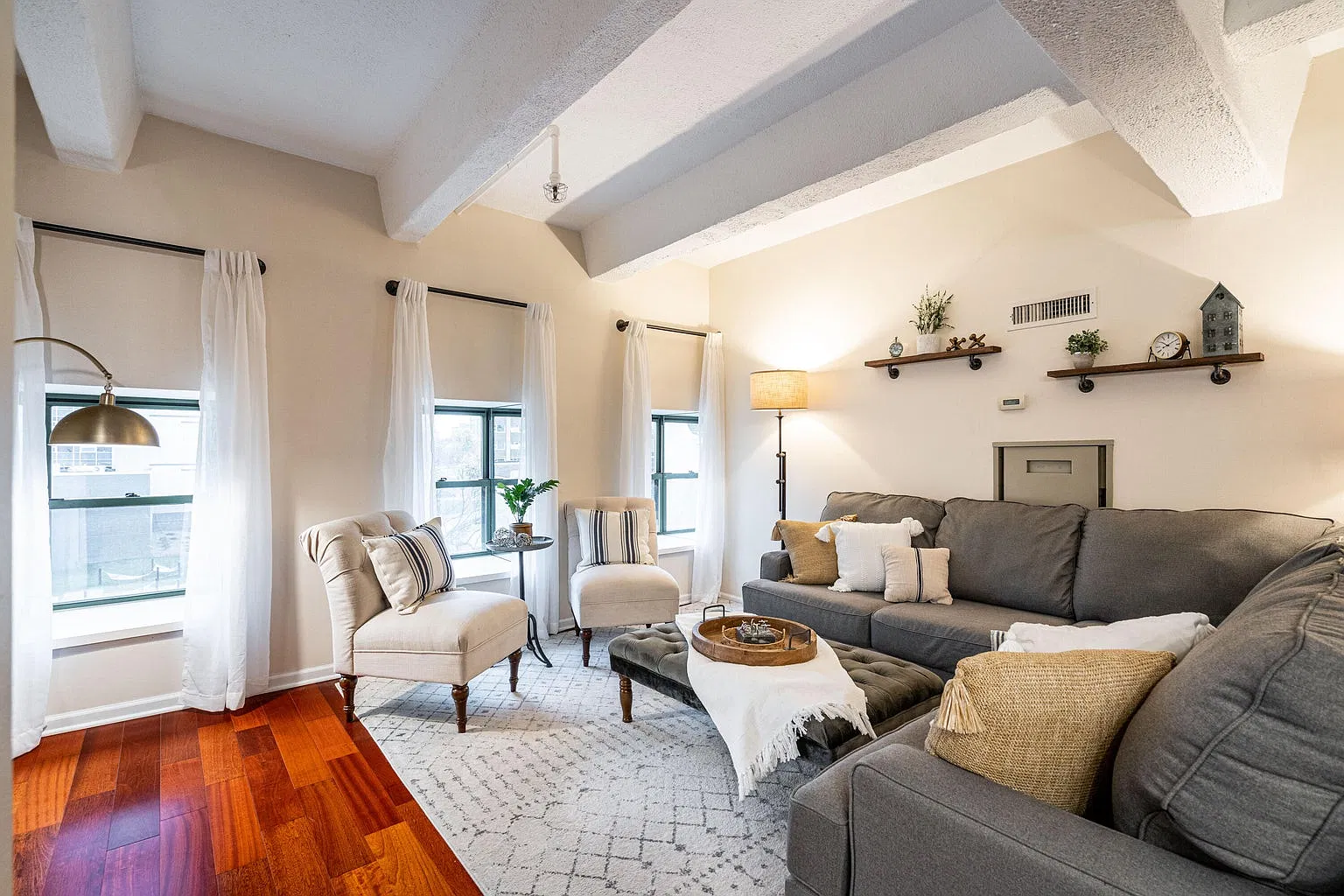 1 bed, 774 sqft, $1,700 — Photo 3