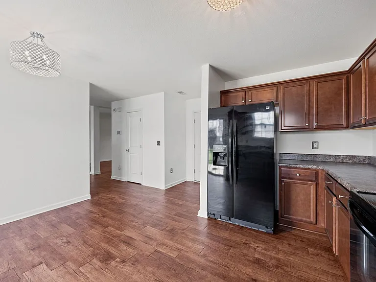 239 Battery Way — Photo 5