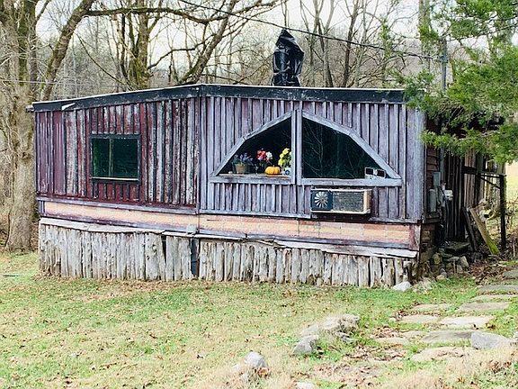 4th image of 40 Grisham Hollow Ln