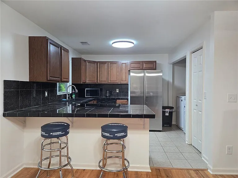 1400 Hidden Circle Dr — Photo 7