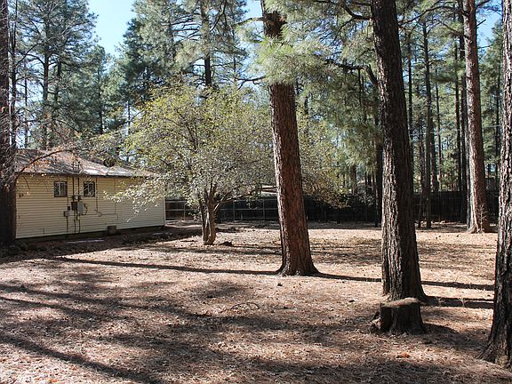 4th image of 1482 S Sharon Dr #A