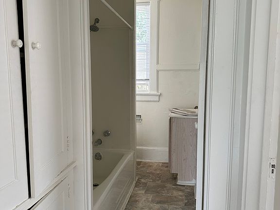 5th image of 1442 Pearce Park #8