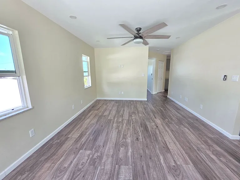 523 Ilimano St — Photo 3