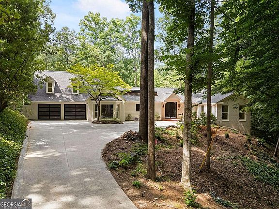 5th image of 366 Blackland Rd NW