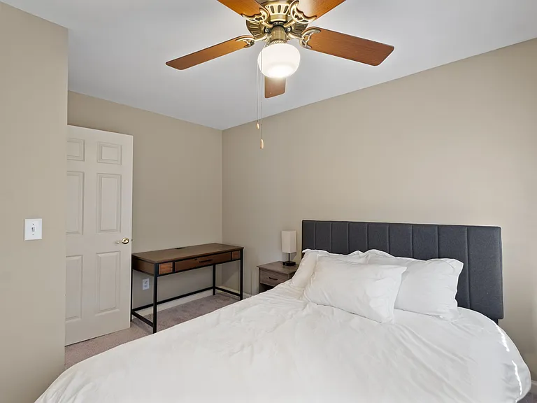 2293 Camden Dr SW — Photo 25