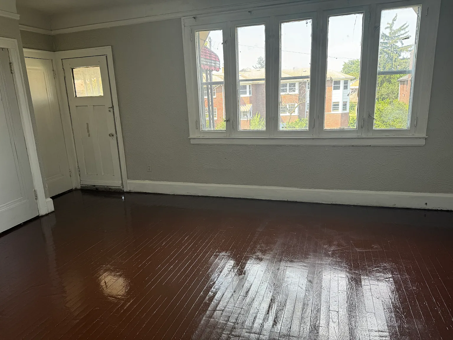 1 bed, 750 sqft, $900 — Photo 2